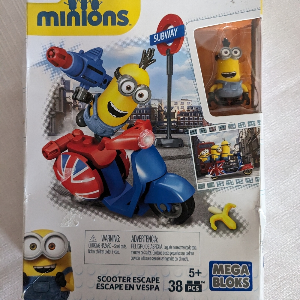 Sealed Despicable ME Minions mega blox  "scooter escape" vespa movie exclusive